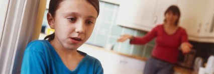 ფსიქოლოგი: როგორ ვმართოთ ემოციები მშობლებმა