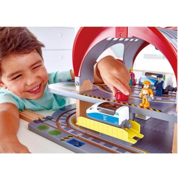 ხის სათამაშო ტრანსპორტის სადგური – Hape, 3 image